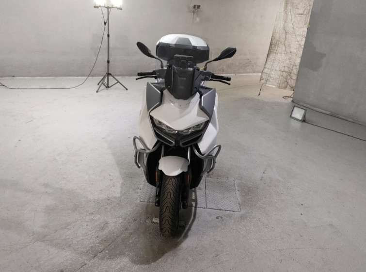 Мотоцикл BMW C400GT с пробегом 2160 km
