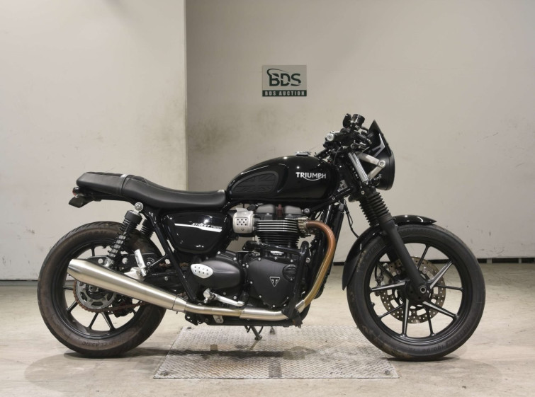 Мотоцикл Triumph STREET TWIN с пробегом 29600 km
