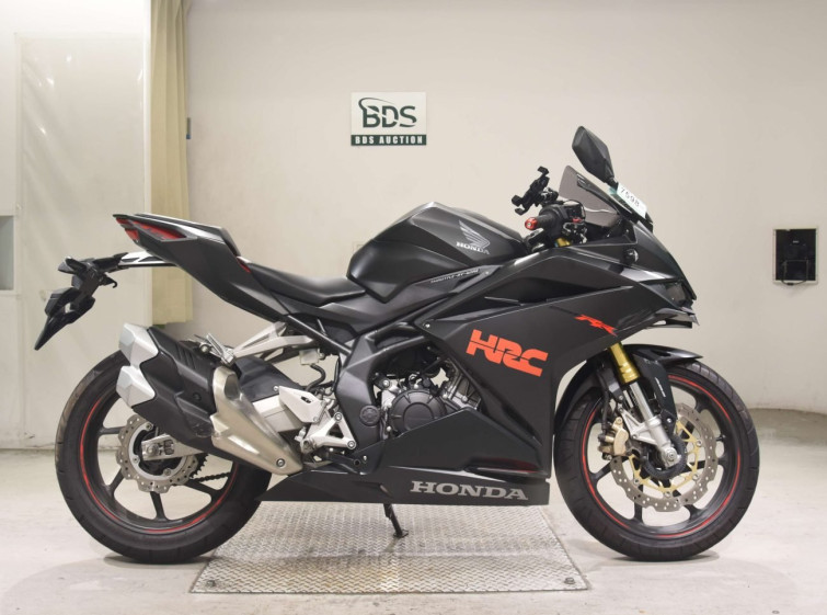 Мотоцикл Honda CBR250RR з пробігом 28149 km