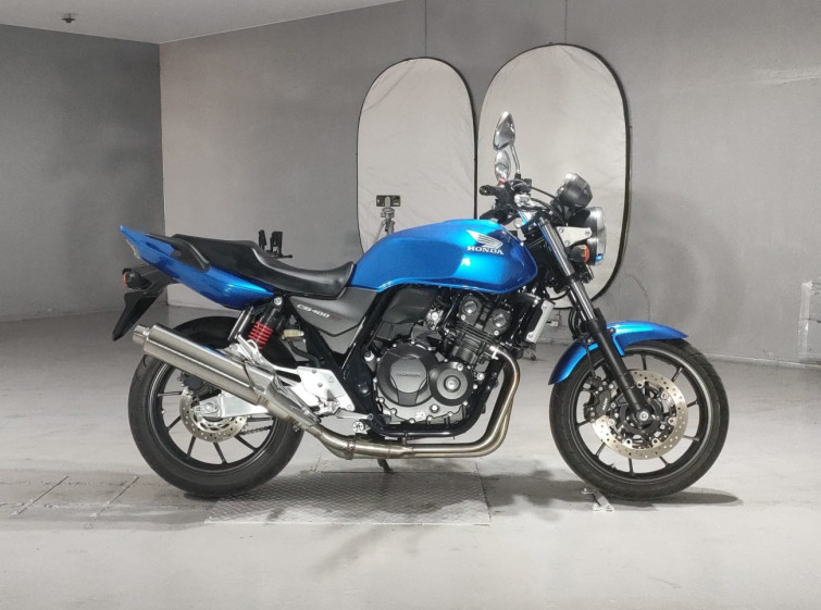 Мотоцикл Honda CB400SFV з пробігом 4456 km
