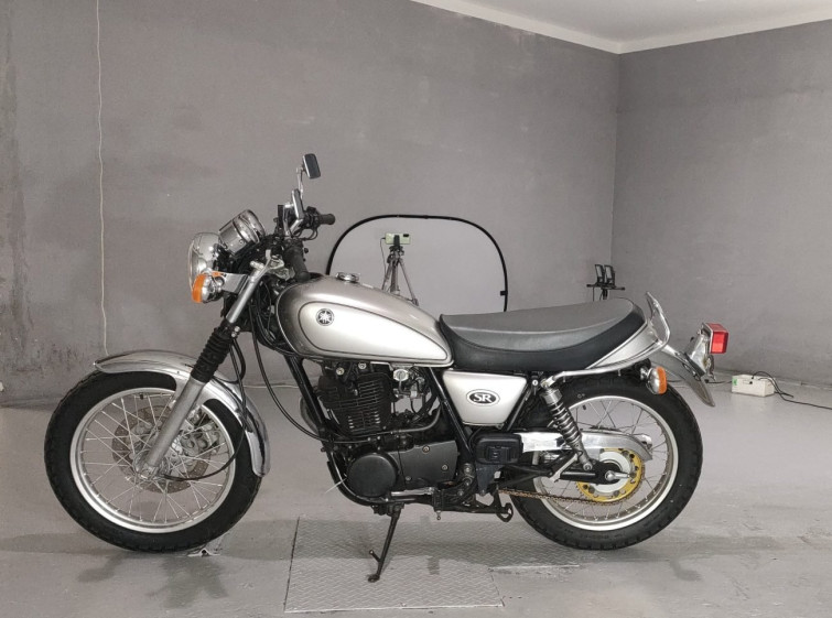 Мотоцикл Yamaha SR400 с пробегом 29469 km