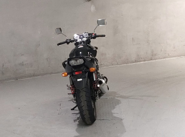 Мотоцикл Honda CB400SFV з пробігом 6283 km