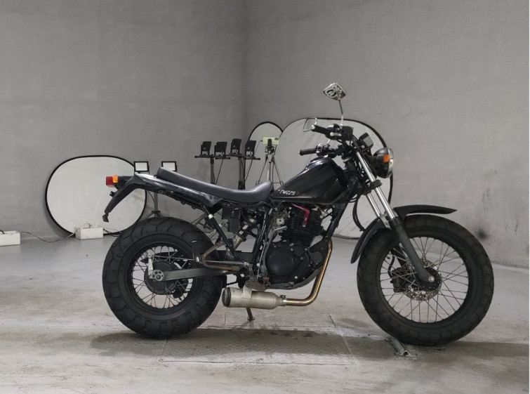 Мотоцикл Yamaha TW225 з пробігом 19648 km