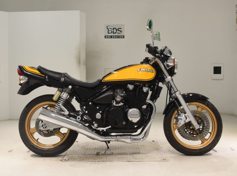 Мотоцикл Kawasaki ZEPHYR400 з пробігом 12901 km