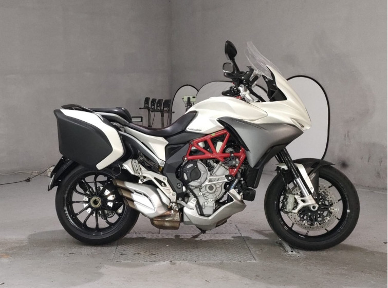 Мотоцикл MV Agusta TURISMO VELOCE 800 LUSSO с пробегом 20092 km
