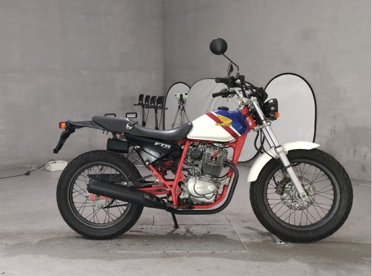 Мотоцикл Honda FTR223 з пробігом 32917 km