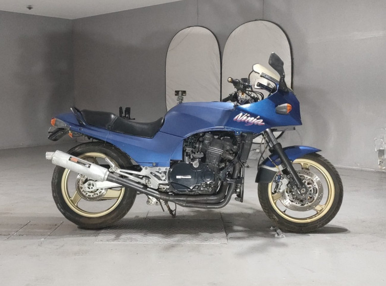 Мотоцикл Kawasaki GPZ900R з пробігом 12039 km
