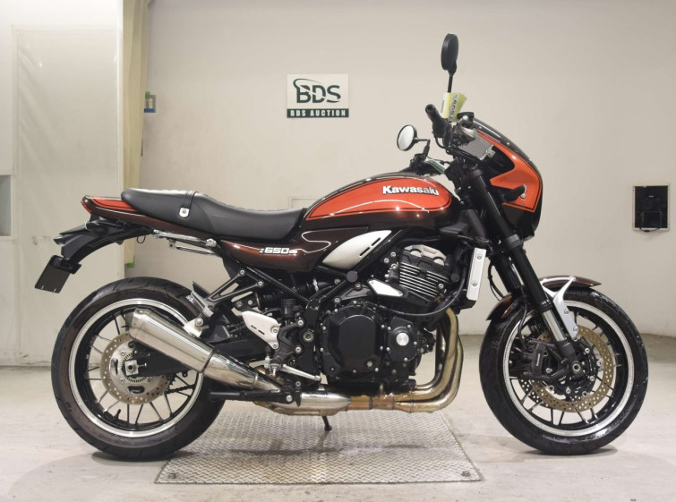 Мотоцикл Kawasaki Z900RS с пробегом 9623 km