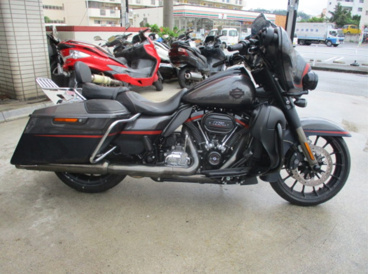 Мотоцикл HD STREET GLIDE FLHXSE1800 з пробігом 333 km