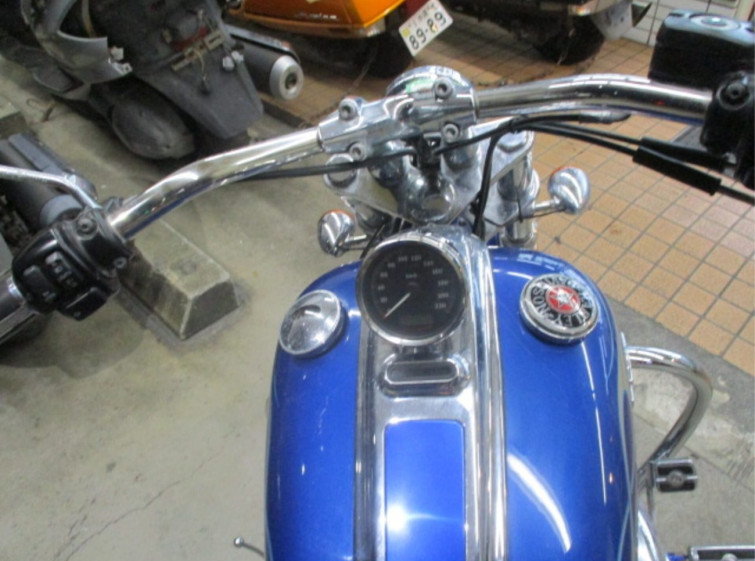 Мотоцикл HD ROCKER C FXCWC1580