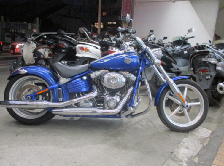 Мотоцикл HD ROCKER C FXCWC1580