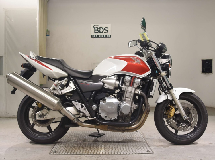 Мотоцикл Honda CB1300SF з пробігом 54498 km