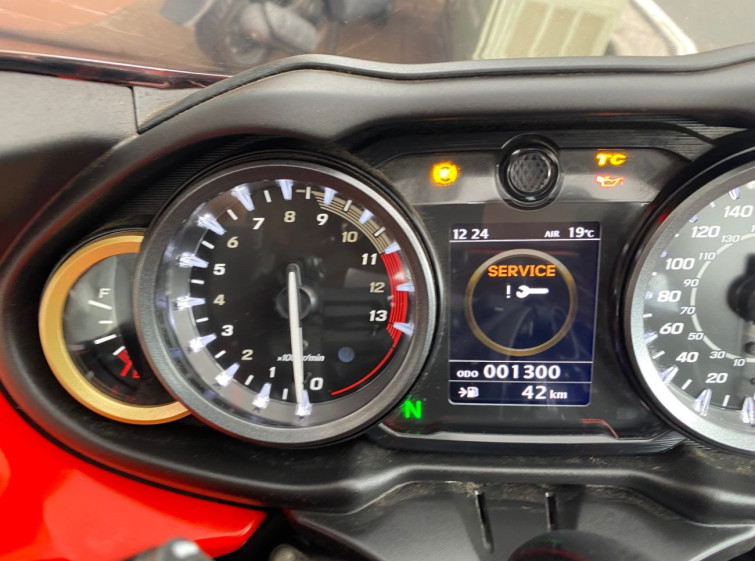 Мотоцикл Suzuki GSX1300R HAYABUSA с пробегом 1300 km