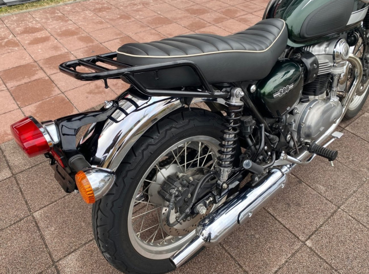 Мотоцикл Kawasaki W800 з пробігом 9061 km