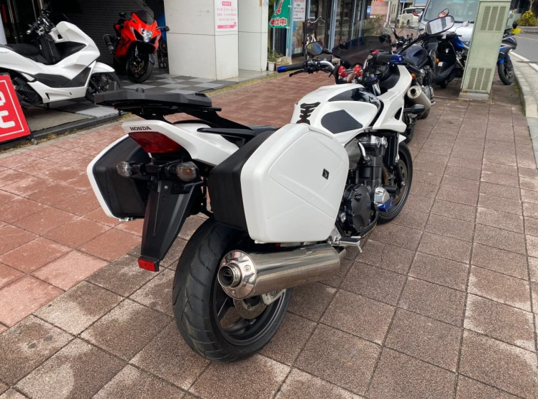 Мотоцикл Honda CB1300SF з пробігом 68258 km