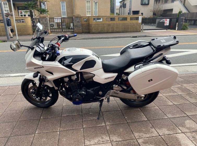 Мотоцикл Honda CB1300SF з пробігом 68258 km