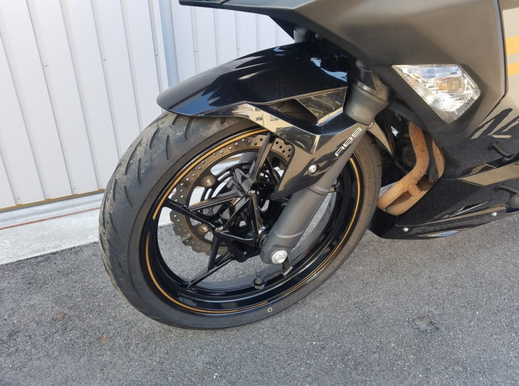 Мотоцикл Kawasaki NINJA400 з пробігом 43206 km