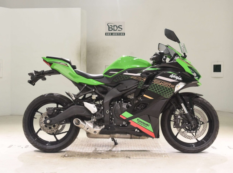 Мотоцикл Kawasaki NINJA ZX-25R с пробегом 10364 km