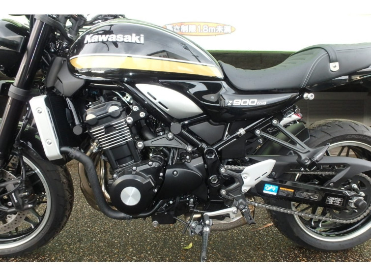 Мотоцикл Kawasaki Z900RS с пробегом 1256 km
