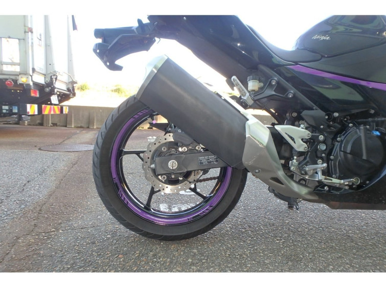 Мотоцикл Kawasaki NINJA400 з пробігом 30009 km