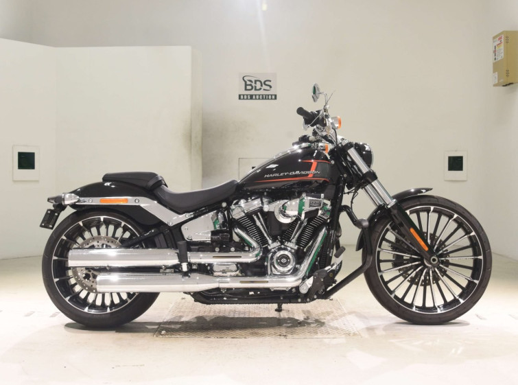 Мотоцикл HD FXBR1920 с пробегом 2502 km