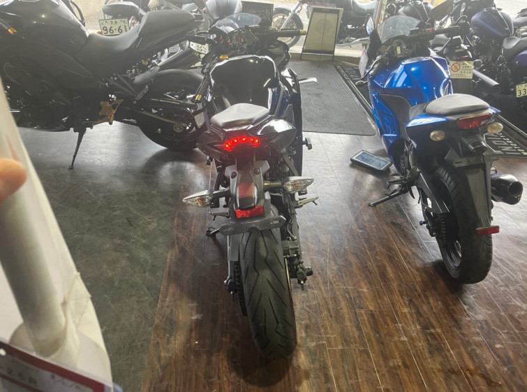 Мотоцикл Kawasaki NINJA ZX-25R з пробігом 14229 km