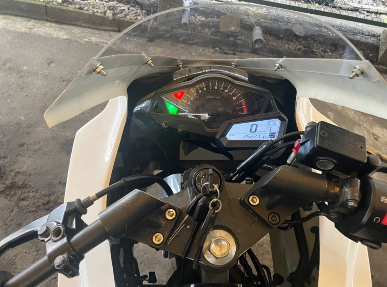 Мотоцикл Kawasaki NINJA250 з пробігом 25227 km