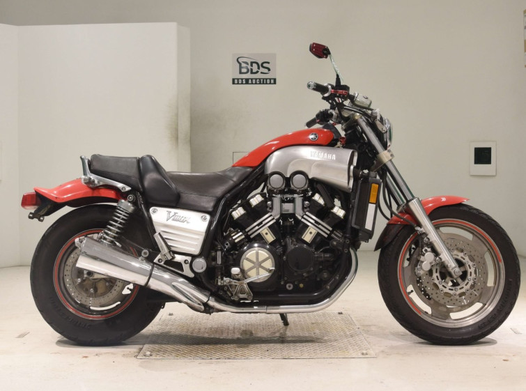 Мотоцикл Yamaha V-MAX1200 с пробегом 19105 m