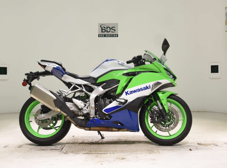 Мотоцикл Kawasaki ZX-4RR з пробігом 7108 km