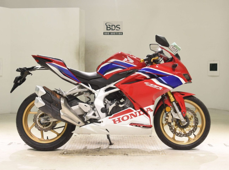 Мотоцикл Honda CBR250RRA с пробегом 574 km