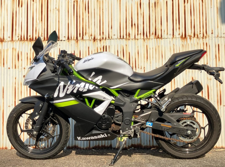 Мотоцикл Kawasaki NINJA250 с пробегом 7034 km