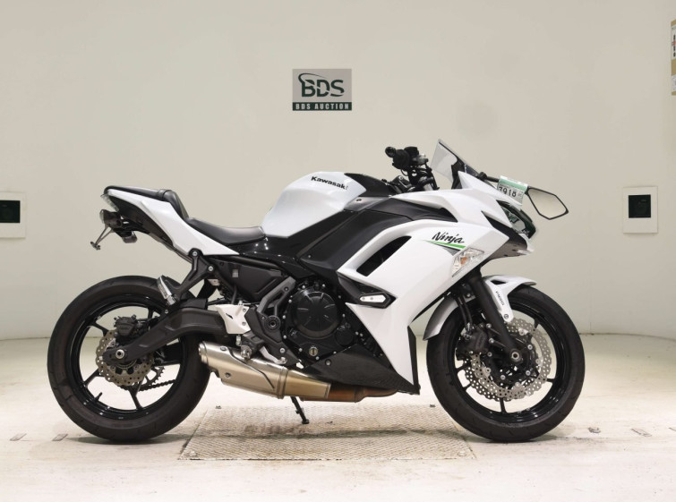 Мотоцикл Kawasaki NINJA650A с пробегом 5824 km