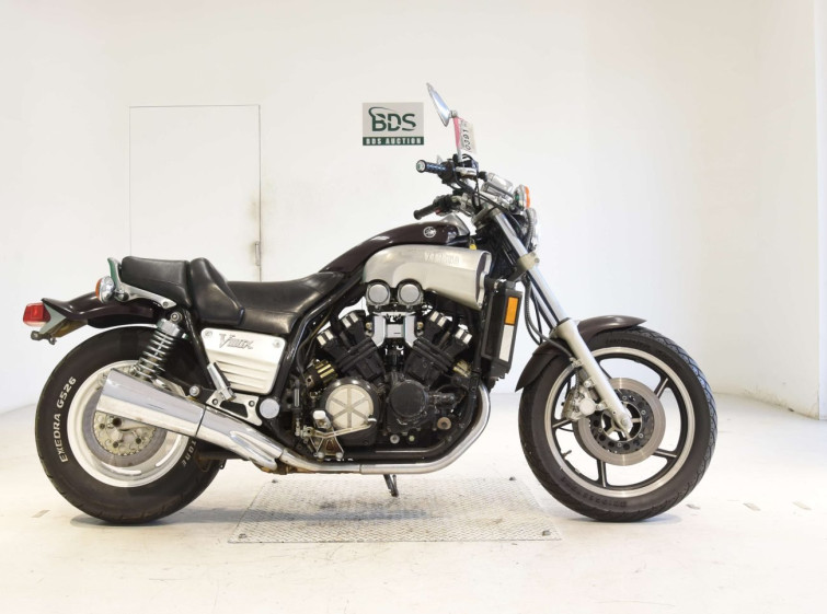 Мотоцикл Yamaha VMAX з пробігом 16975 km