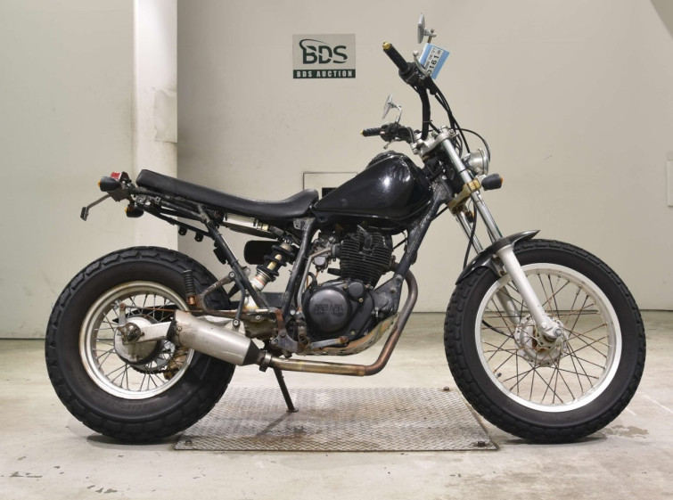 Мотоцикл Yamaha TW200 с пробегом 2641 km