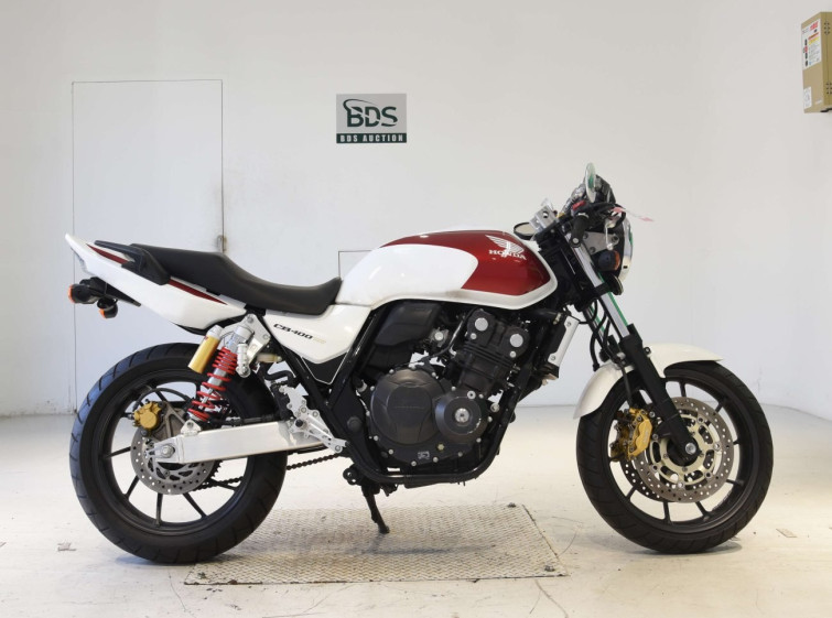 Мотоцикл Honda CB400SF