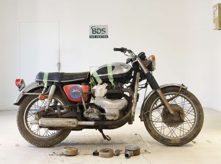 Мотоцикл Kawasaki W1 с пробегом 11416 km