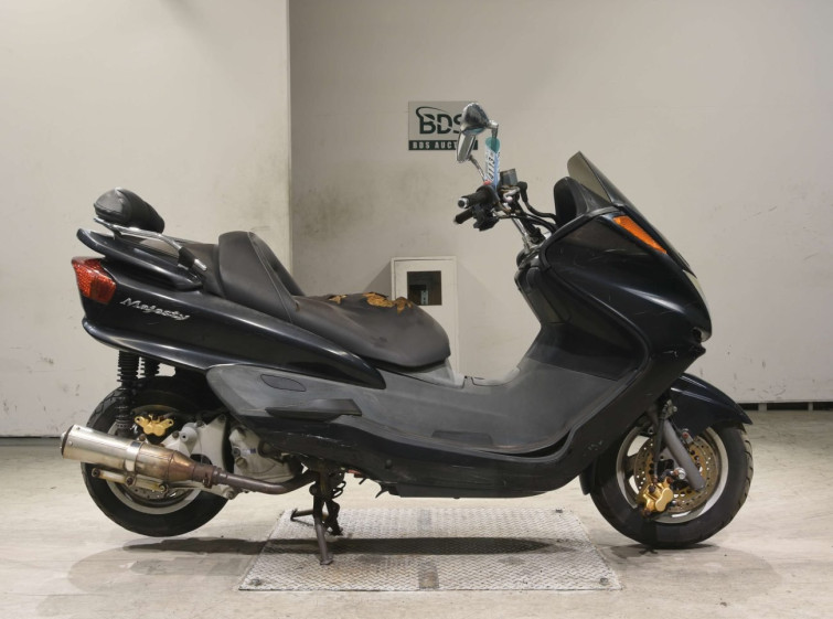 Мотоцикл Yamaha MAJESTY 250C