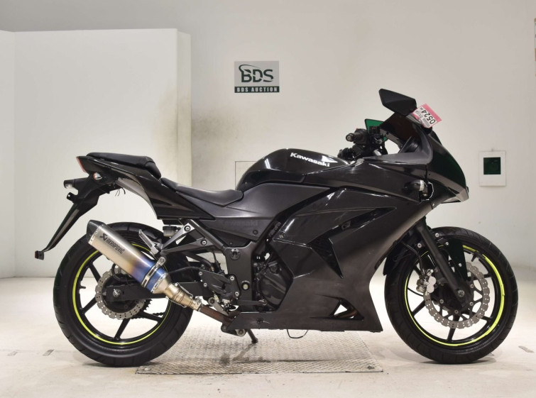 Мотоцикл Kawasaki NINJA250R с пробегом 25537 km