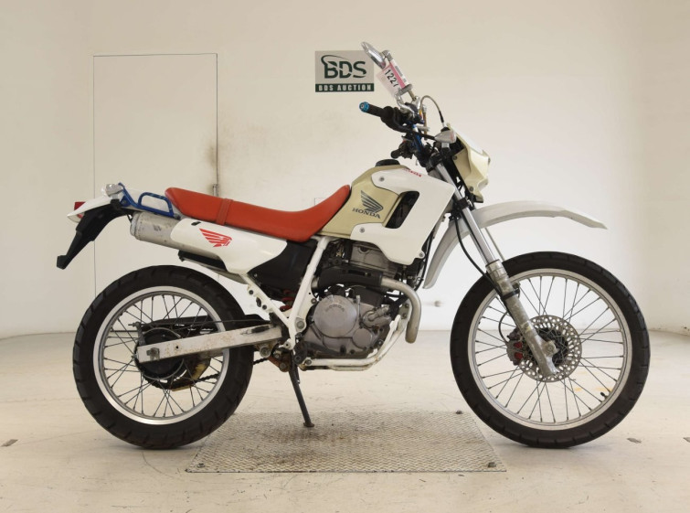 Мотоцикл Honda XL250 DEGREE з пробігом 9175 km