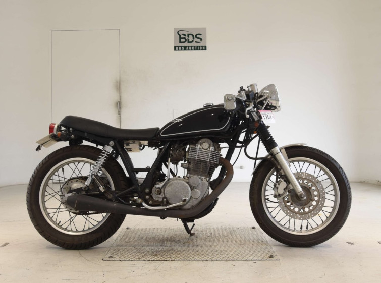 Мотоцикл Yamaha SR400 з пробігом 12560 km