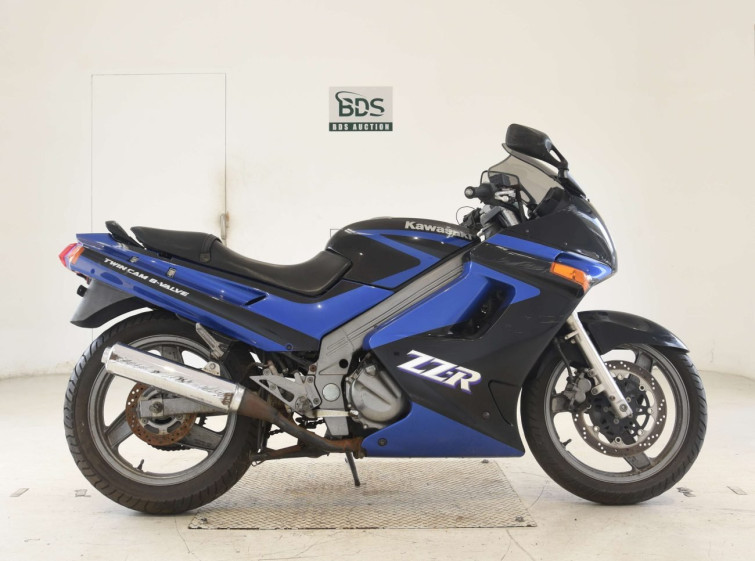Мотоцикл Kawasaki ZZ-R250 з пробігом 15510 km