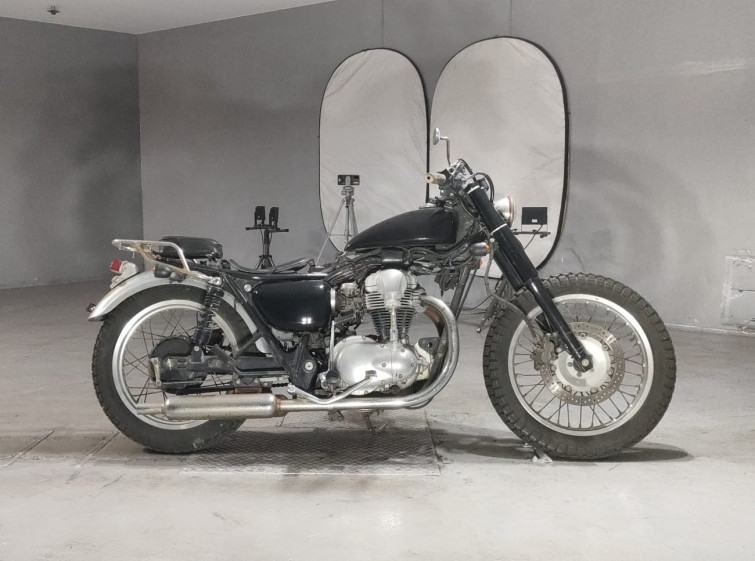 Мотоцикл Kawasaki W650 с пробегом 3258 km