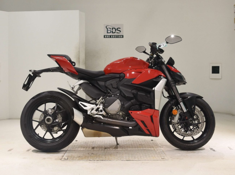 Мотоцикл Ducati STREETFIGHTER V2 с пробегом 4882 km