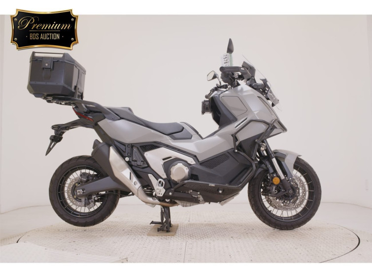 Мотоцикл Honda X-ADV750-2 з пробігом 4299 km