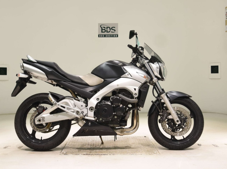 Мотоцикл Suzuki GSR400 с пробегом 34225 km