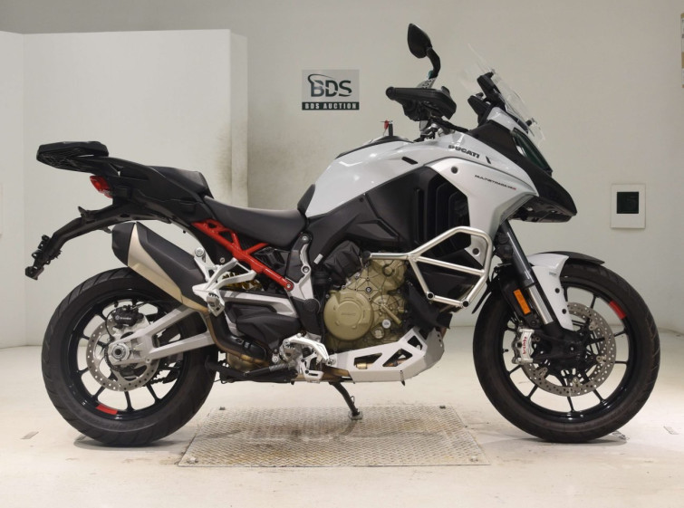 Мотоцикл Ducati MULTISTRADA V4S с пробегом 6417 km
