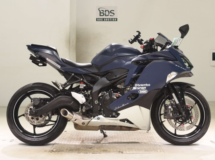 Мотоцикл Kawasaki NINJA ZX-25R з пробігом 13719 km