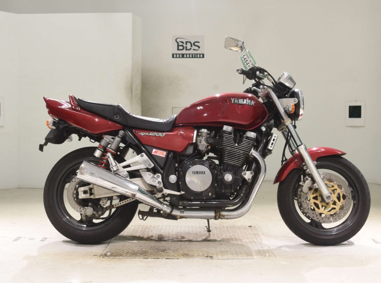 Мотоцикл Yamaha XJR1200 з пробігом 20168 km