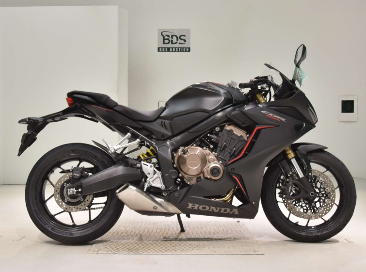 Мотоцикл Honda CBR650R с пробегом 27538 km