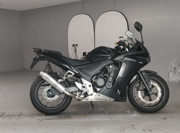 Мотоцикл Honda CBR400R з пробігом 28879 km